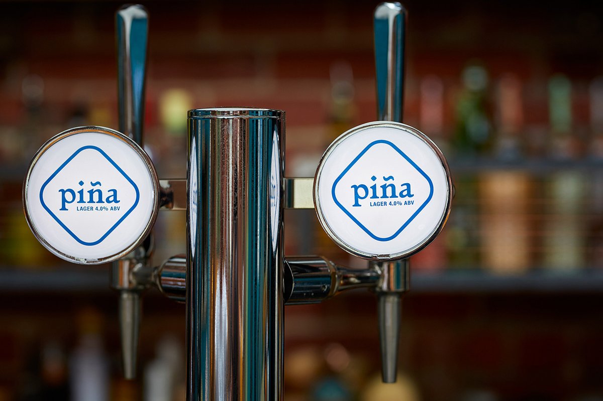 視覺識別在 piña 品牌設(shè)計的應(yīng)用——酒吧與餐廳形象的融合，品牌設(shè)計，酒吧品牌設(shè)計，品牌形象設(shè)計，企業(yè)品牌營銷，深圳品牌策劃，深圳品牌設(shè)計，左右格局
