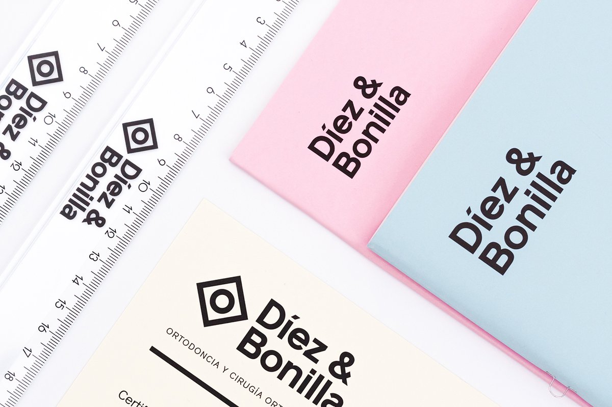 （醫(yī)療）Díez＆Bonilla 牙科品牌設(shè)計(jì)和品牌視覺形象的重新定位，品牌設(shè)計(jì)，醫(yī)療品牌設(shè)計(jì)，品牌形象定位，品牌視覺設(shè)計(jì)，醫(yī)療品牌營銷，品牌設(shè)計(jì)公司，深圳品牌策劃，深圳品牌設(shè)計(jì)，左右格局