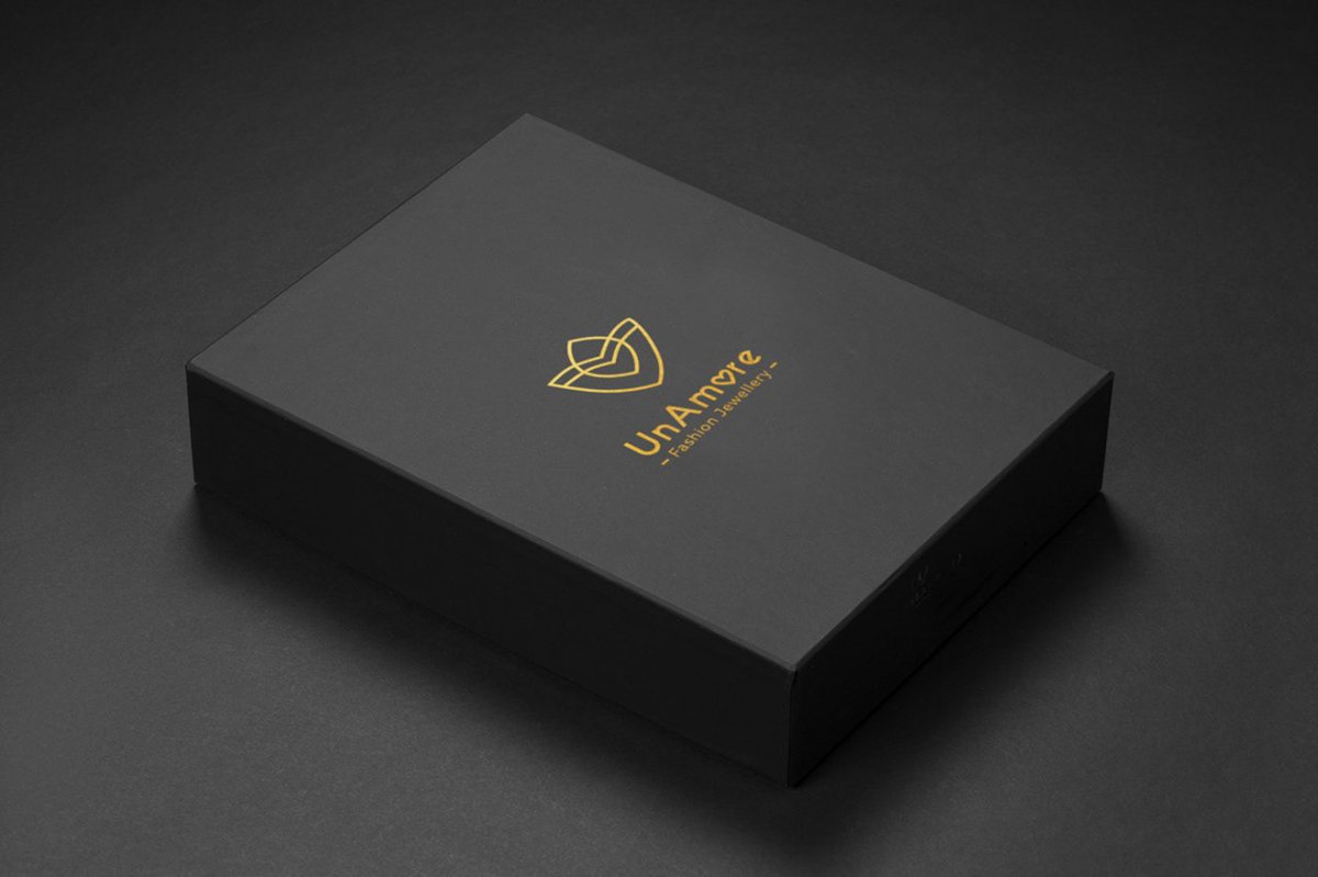 時尚珠寶首飾UNAMORE品牌設計和強化品牌“時尚”定位，時尚珠寶品牌設計，時尚品牌形象設計，品牌形象整合，珠寶品牌營銷，品牌戰(zhàn)略定位，品牌設計公司，品牌策劃公司，深圳品牌策劃，深圳品牌設計，左右格局