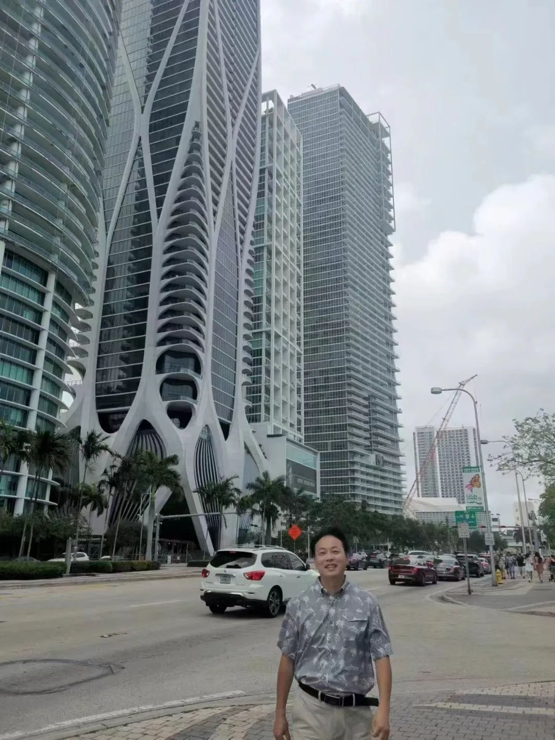 辦公環(huán)境與團隊風(fēng)采140